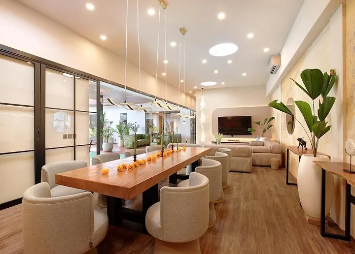 Villa Brand New 6bed Villa! Location! A Step-free Design Highlight For Families&friends Canggu